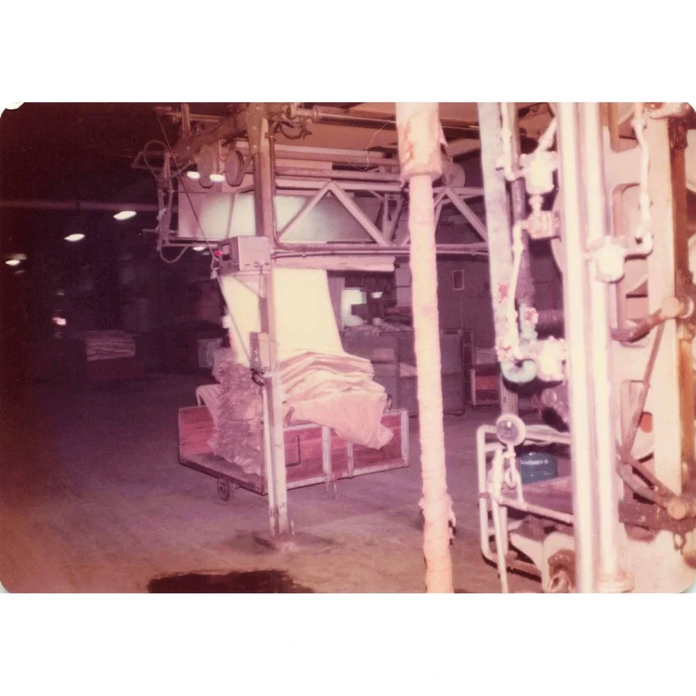 15 Vintage 1970s Korea Textile Mill Factory Photos Looms Workers USAF Tour - Picture 2 of 15